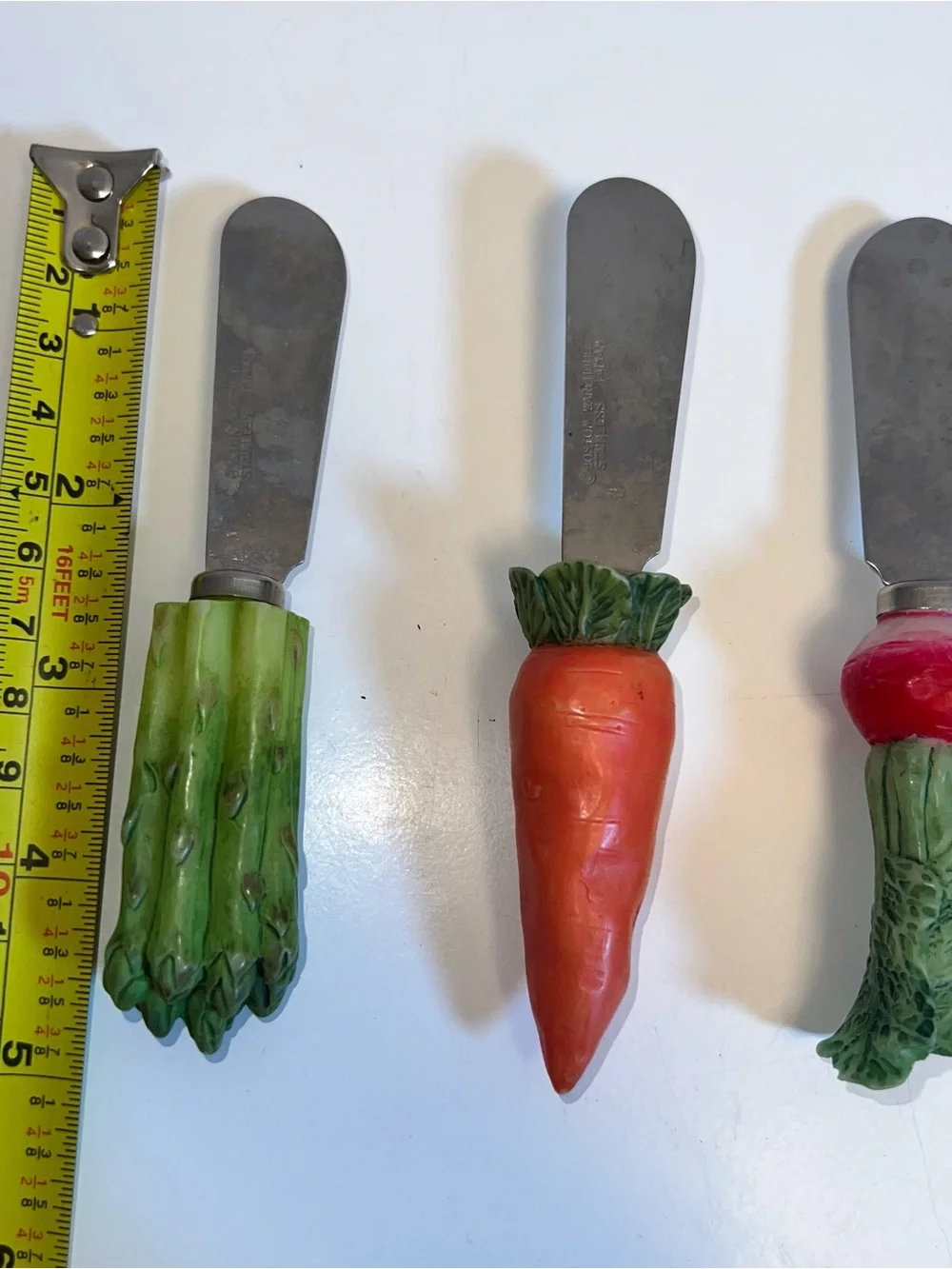 VTG Vegetable-Themed Spreader Set